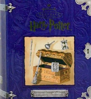 2001 Harry Potter Hermoine Granger's Trunk Pewter Hallmark Keepsake Ornament QXE4422