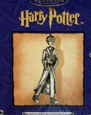2001 Harry Potter Ron Weasley and Scabbert Pewter Hallmark Keepsake Ornament QXE4405